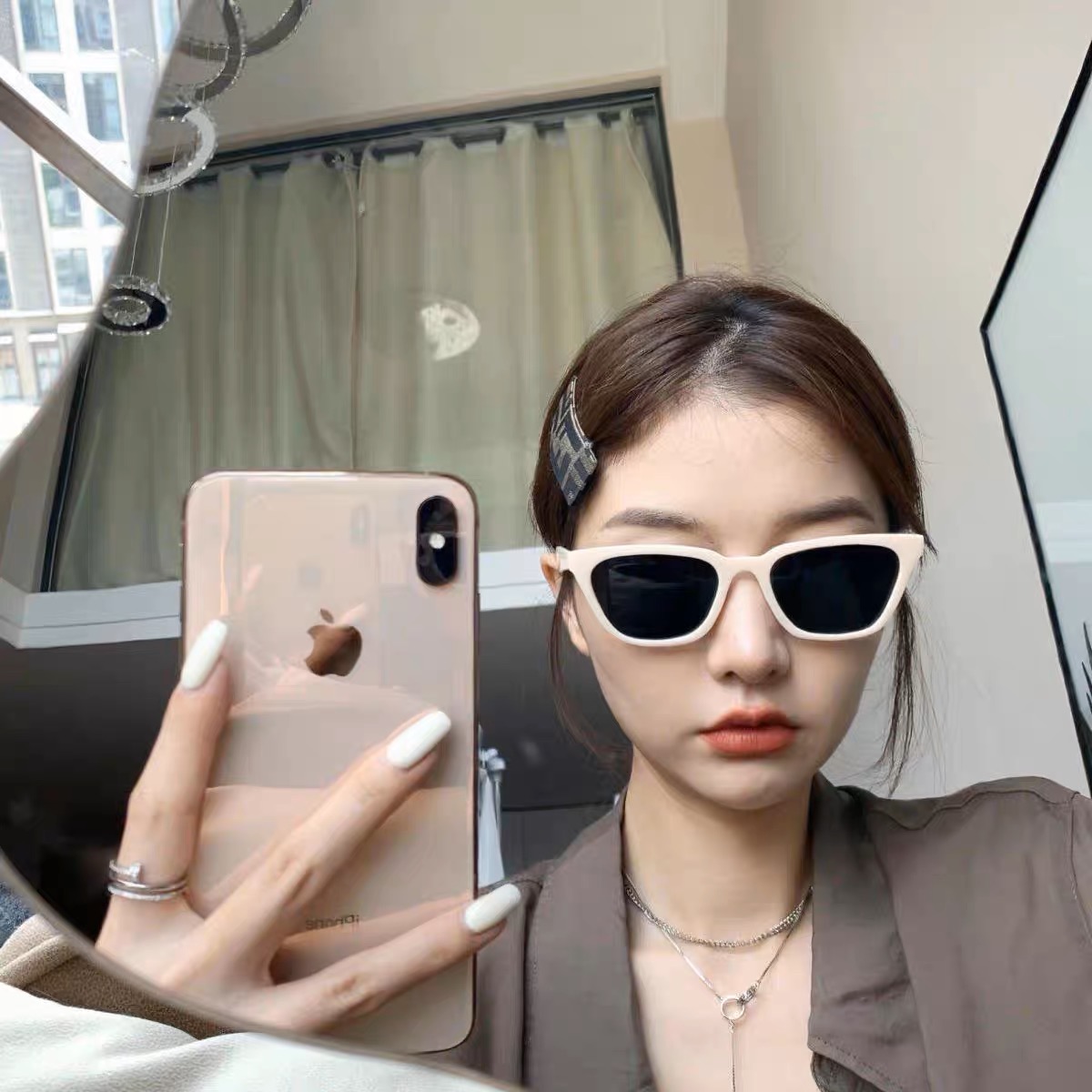 Kính râm mắt mèo nhỏ