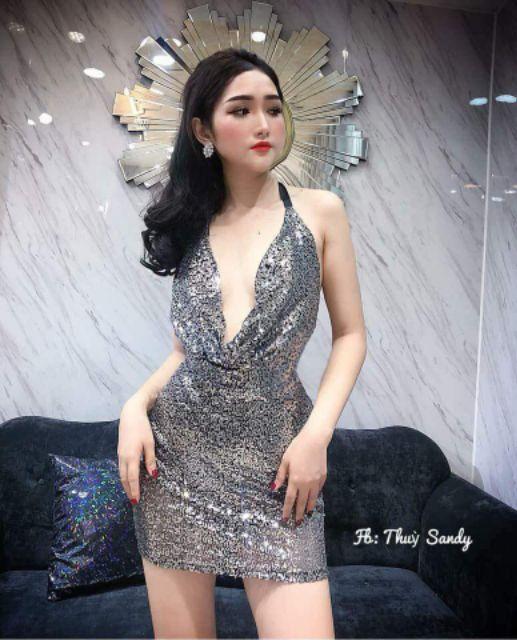 Đầm body cổ đổ yếm
