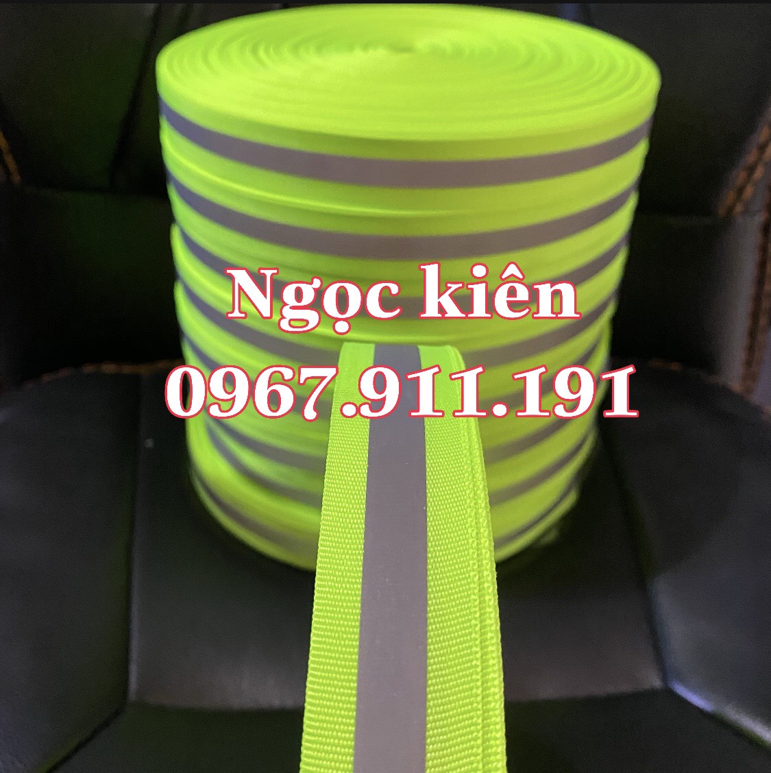 Cuộn dây vải phản quang phân luồng giao thông bản 5cm x 100 mét
