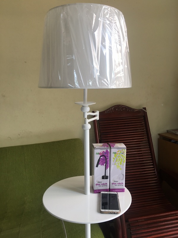 Đèn cây phòng khách RB LIGHTING