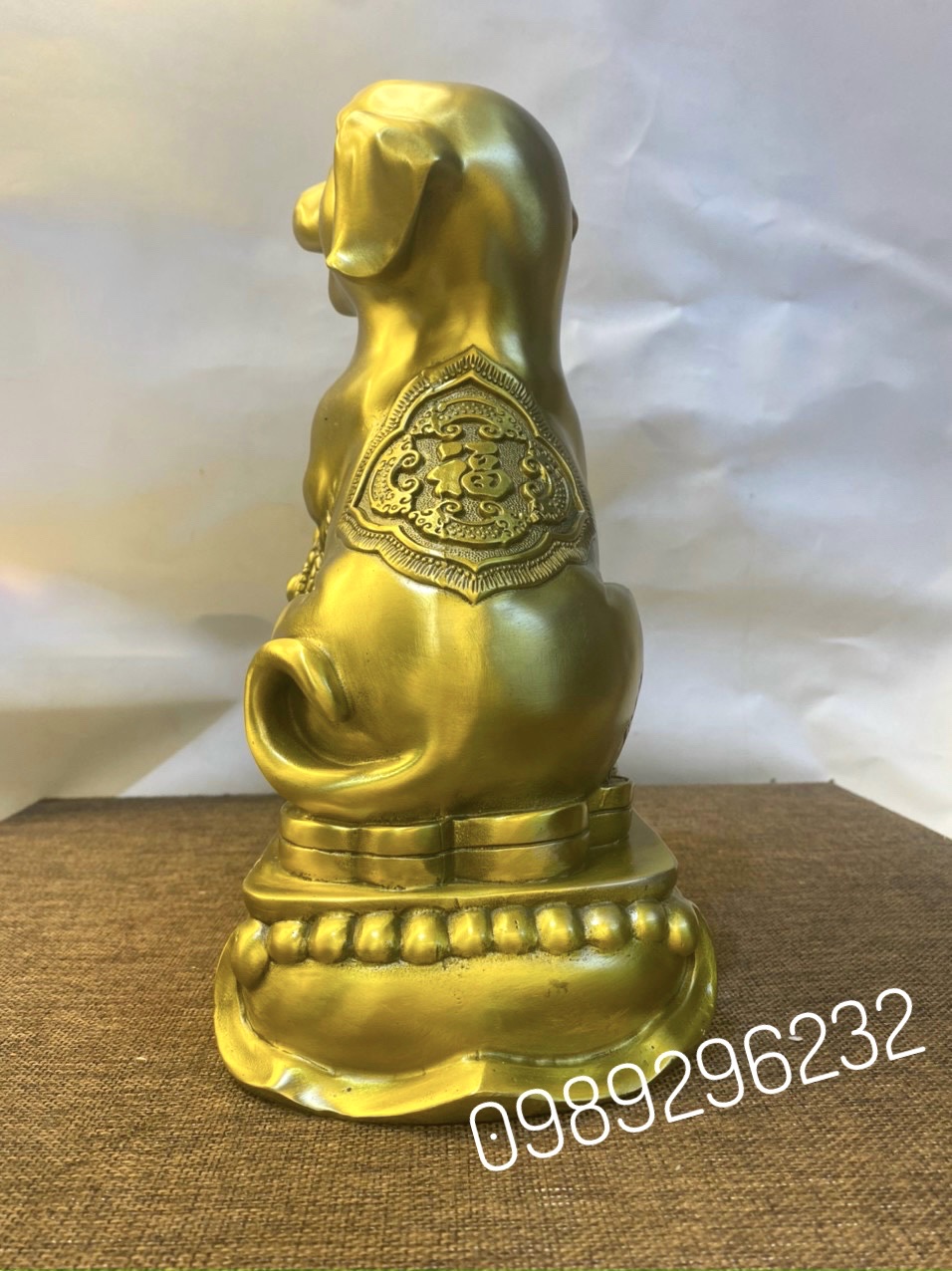 Tượng Chó phong thủy bằng đồng vàng cao 25cm