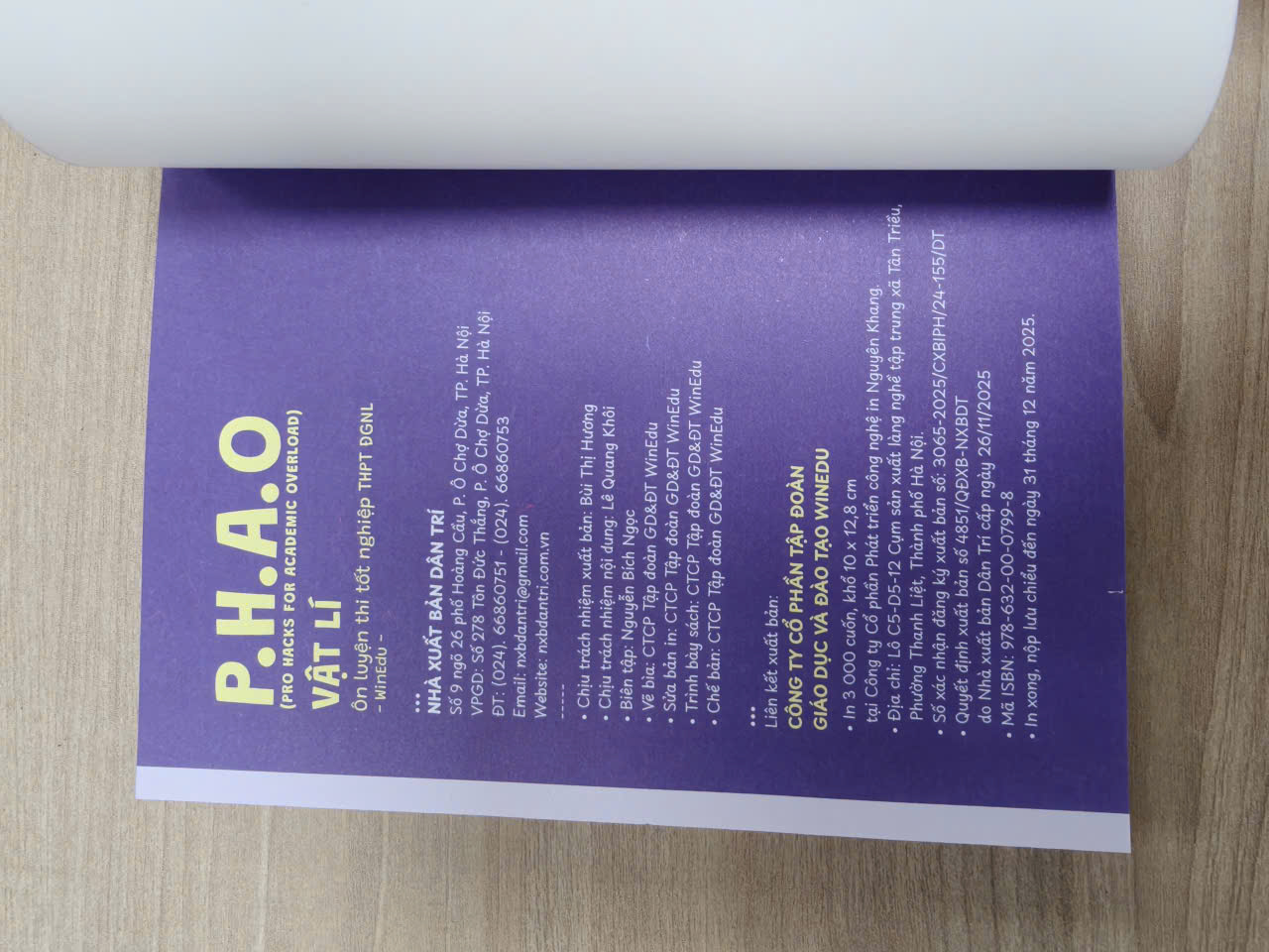 P.H.A.O (Pro Hacks for Academic Overload) Vật Lý Ôn luyện thi tốt nghiệp THPT ĐGNL - WinEdu