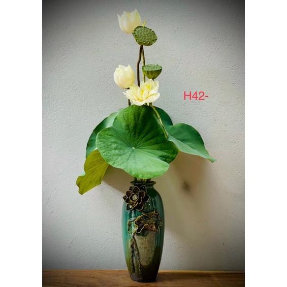 Bình cắm hoa men hỏa biến, hoạ tiết hoa sen đắp nổi thủ công. Gốm sứ Bát Tràng.