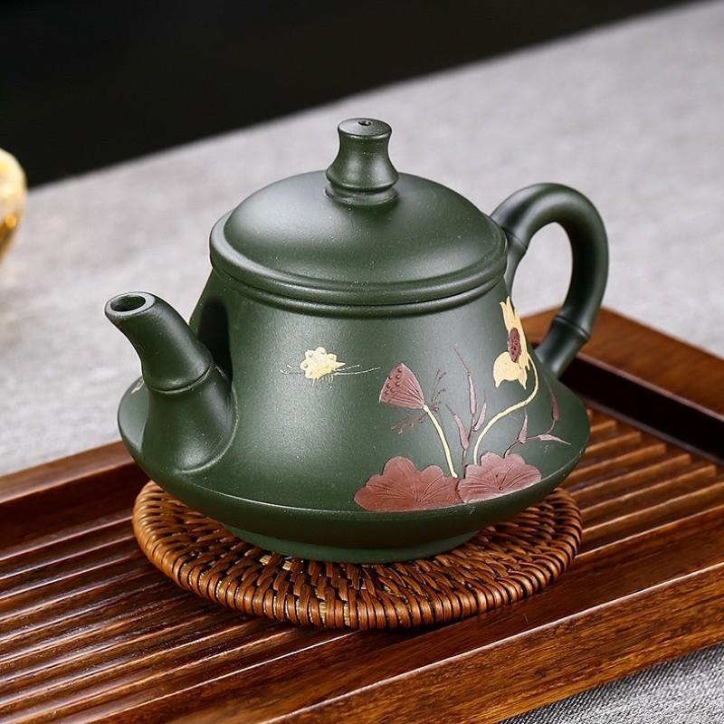 Ấm lục sa Kim Liên Quân Trúc