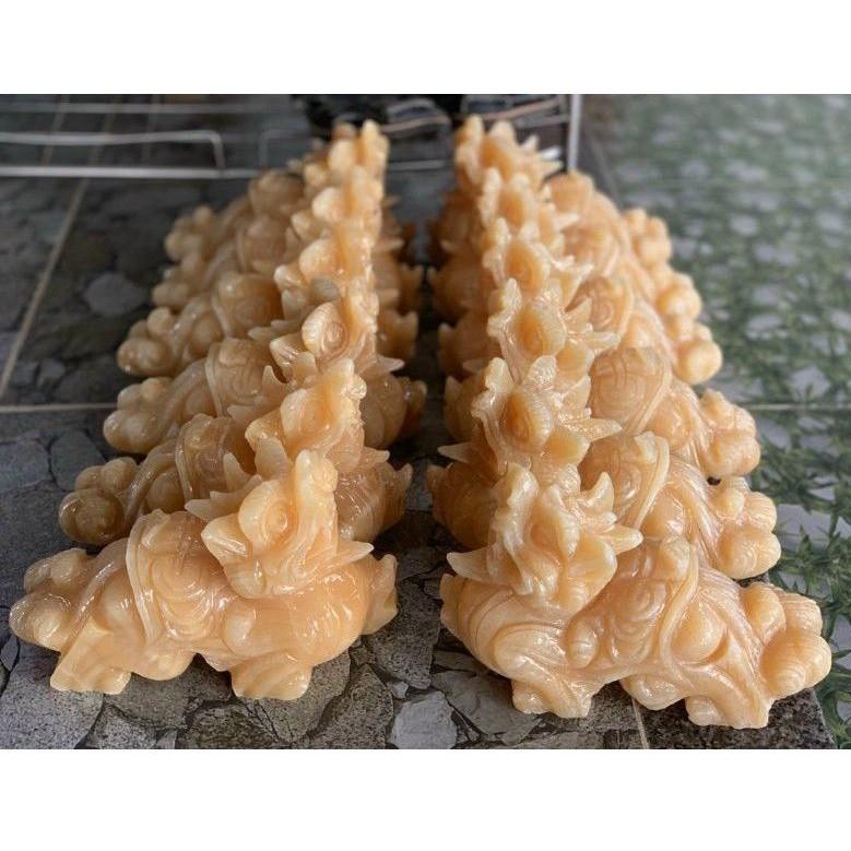 Cặp Tùy đá ngọc hoàng long 16cm,đá tự nhiên nguyên khối có đế