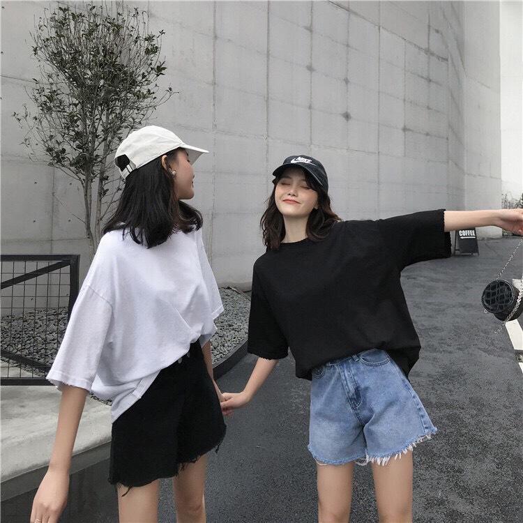 Áo Thun TRƠN Tay Lỡ Unisex From Rộng Nam Nữ Hot Trend Độc Lạ Blackwhite1