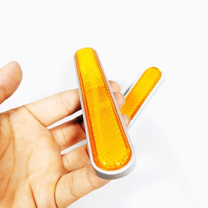 Mắt mèo phản quang loại DÀI trang trí gắn cho mọi loại xe máy