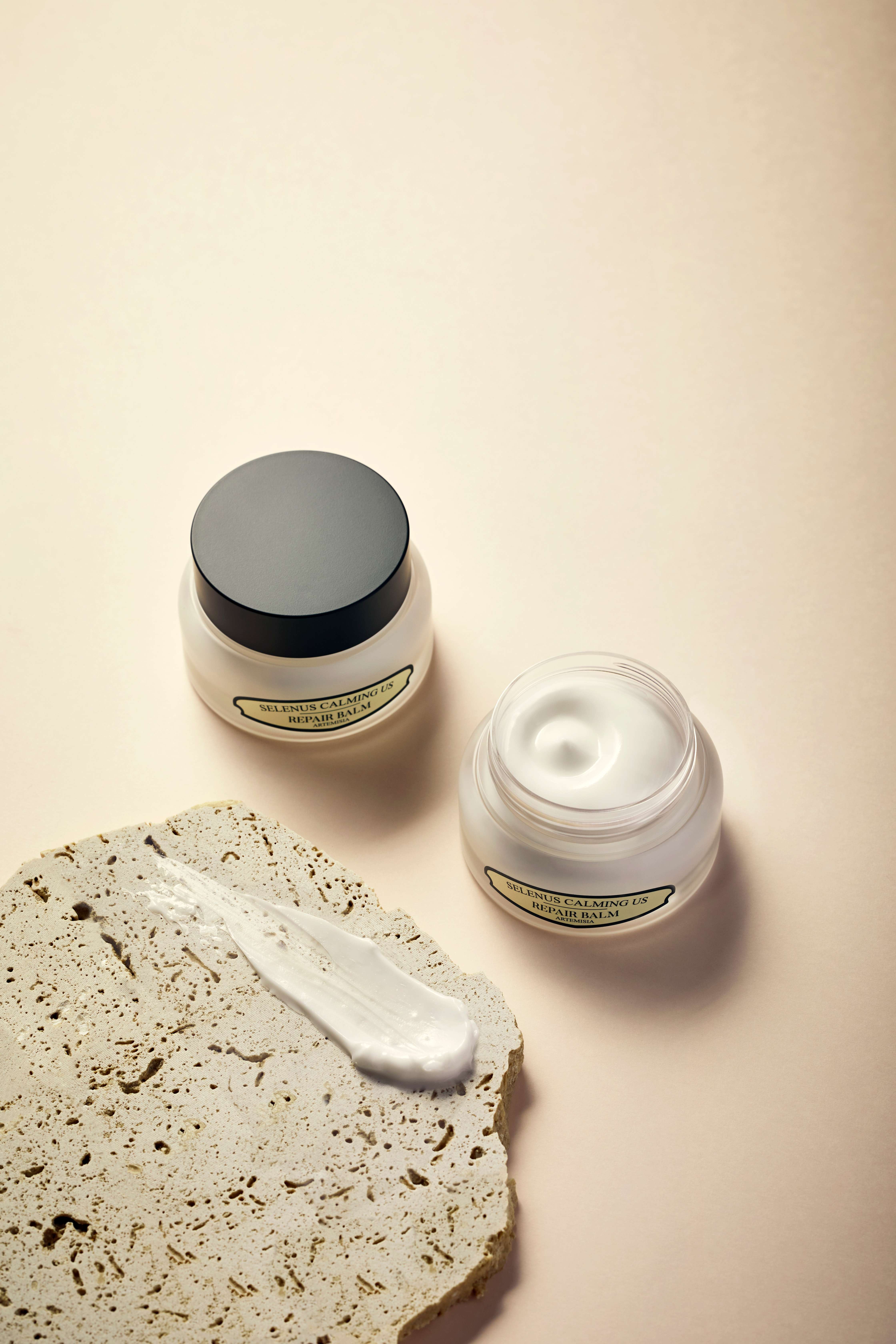 Kem dưỡng tinh chất ngải cứu dành cho da khô SELENUS Artemisia Calming Us Repair Balm 50ml