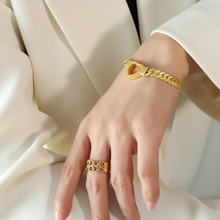 Lắc tay titan mặt trái tim thời trang WVT764 Không đen không gỉ sét