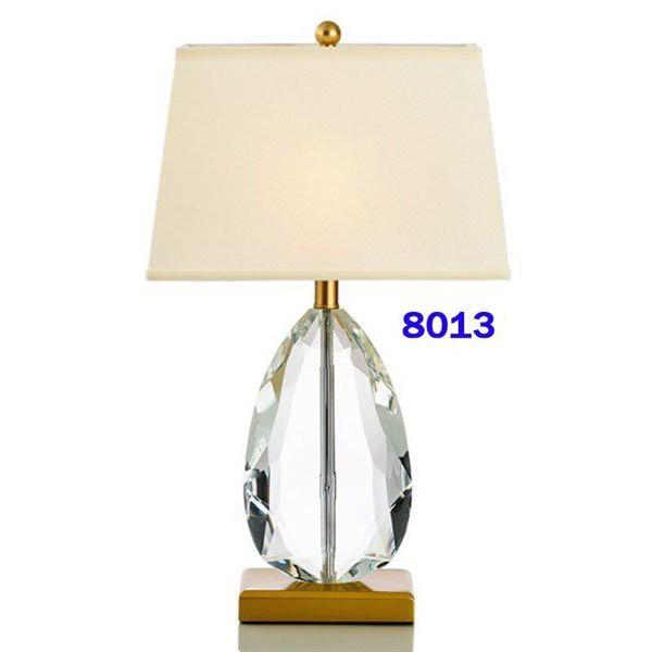 Đèn ngủ để bàn mã 8013 phong cách vintage hiện đại quý phái, sang trọng cho phòng ngủ