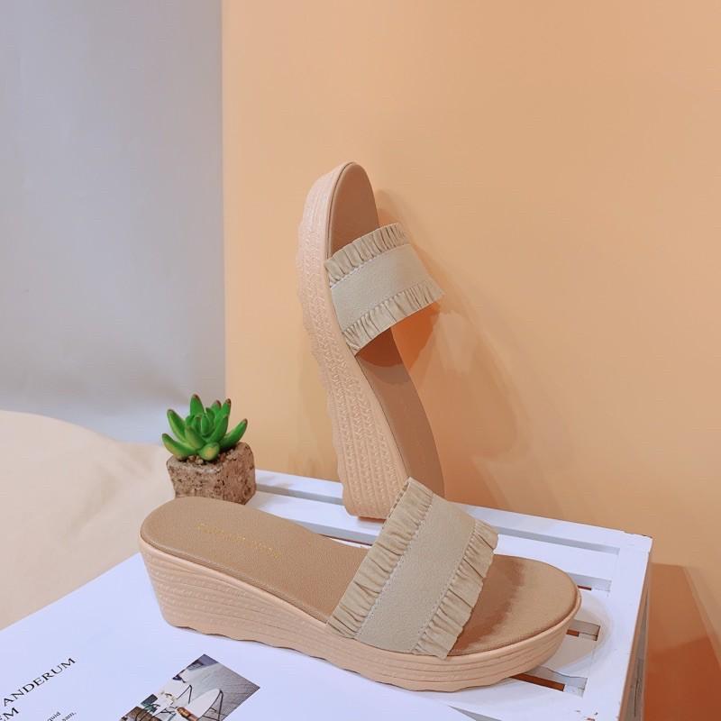 Dép đế xuồng quai ngang bản nhún