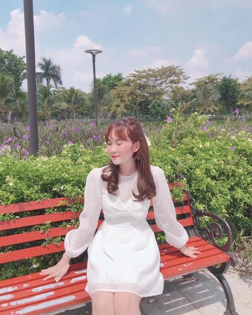 Đầm Trắng Nơ Ngực Tay Dài