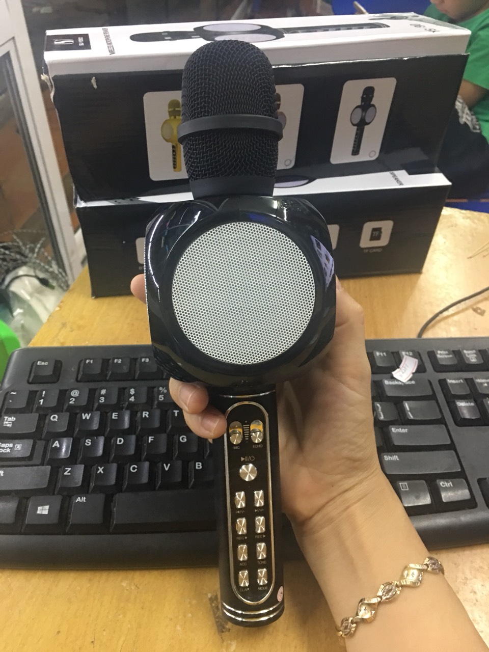 Mix hát karaoke kiêm loa nghe nhạc Bluetooth YS90