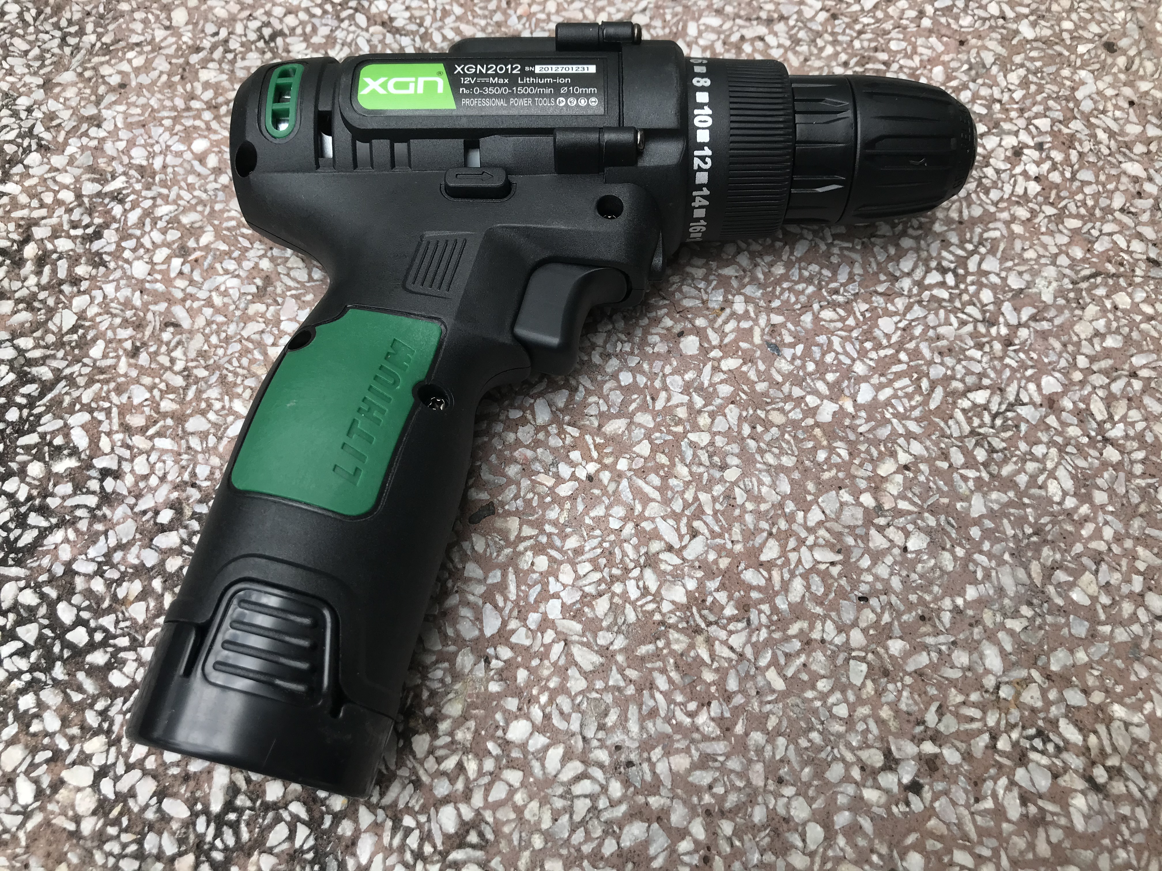 Máy khoan vặn vít dùng pin 12V XGN 2012