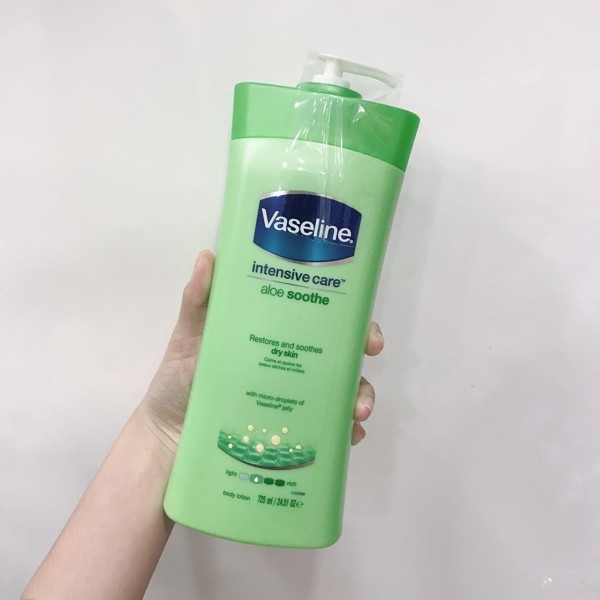 Sữa Dưỡng Thể Vaseline Intensive Care Soothing Hydration Aloe Vera 600ml-giao vòi ngẫu nhiên-màu xanh lá