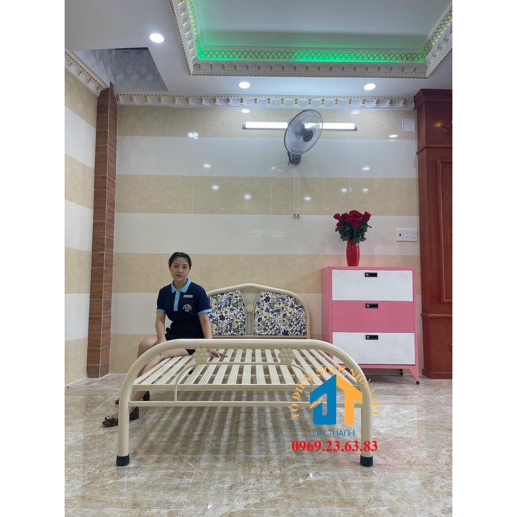 Giường sắt Đại Thành 2 người nằm