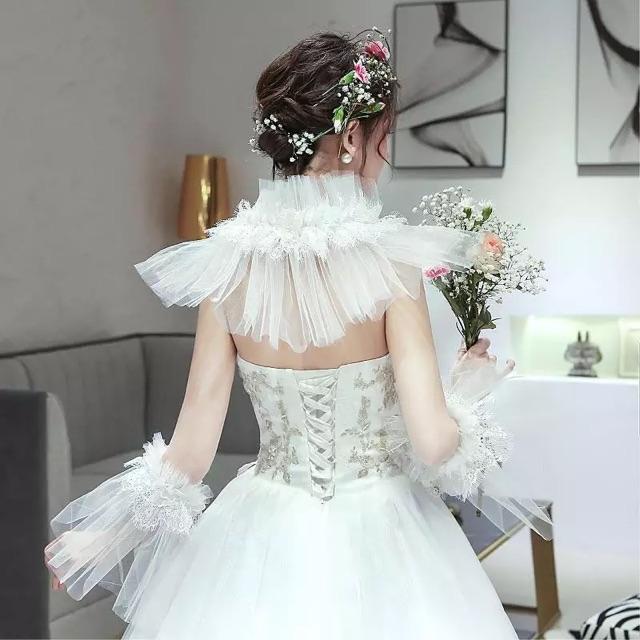 Bộ voan cổ kèm voan tay chụp hình cô dâu