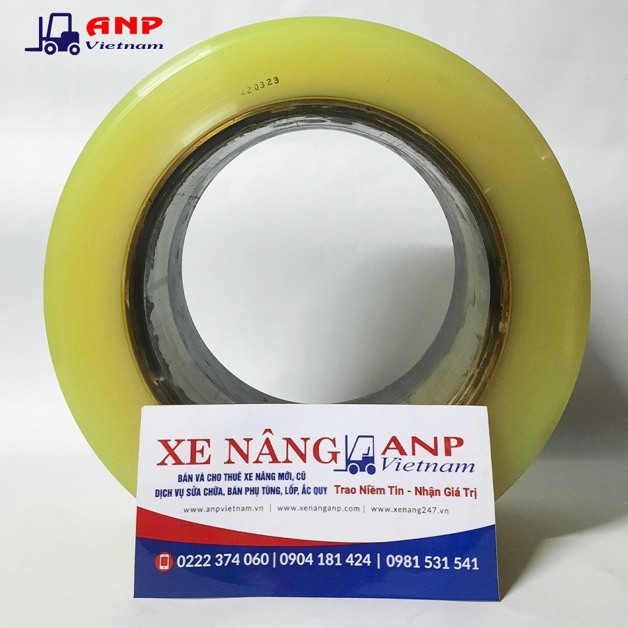 Bánh xe chủ động PU 330×145×205 OMC cho xe nâng điện đứng lái