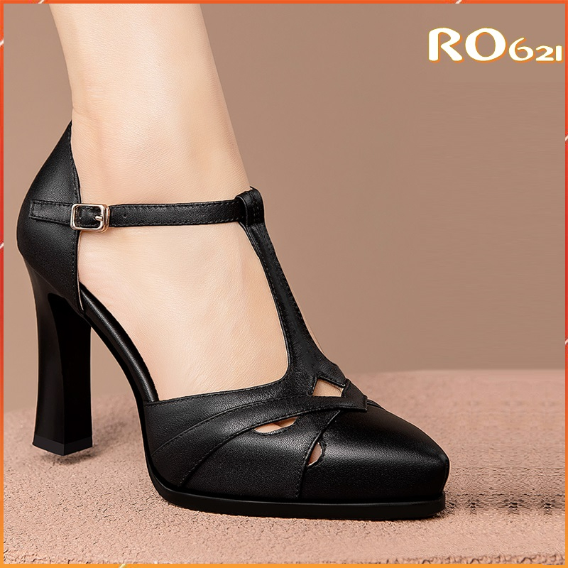 Giày sandal nữ cao gót 9 phân hàng hiệu rosata hai màu đen kem cao cấp ro621