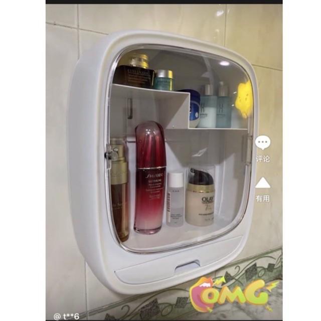 Kệ đựng mỹ phẩm gắn tường tiện lợi. Tủ đựng mỹ phẩm treo tường nhỏ gọn, sang trọng.