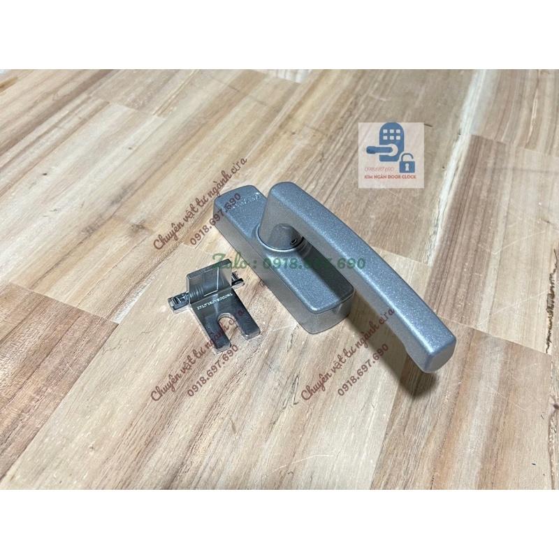 Tay nắm khoá cửa sổ đa điểm cửa xingfa Huy hoàng màu bạc