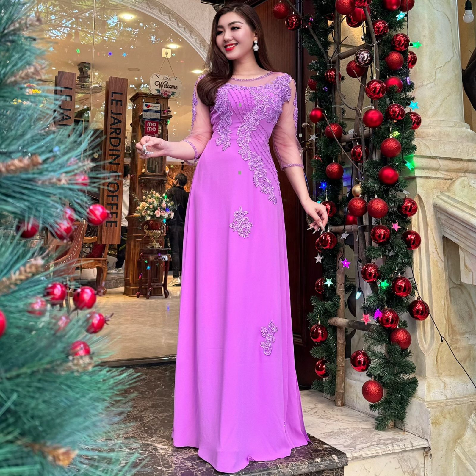 Áo dài dạ hội bà sui trung niên màu tím đính đá thêu hoa thủ công cao cấp sang trọng