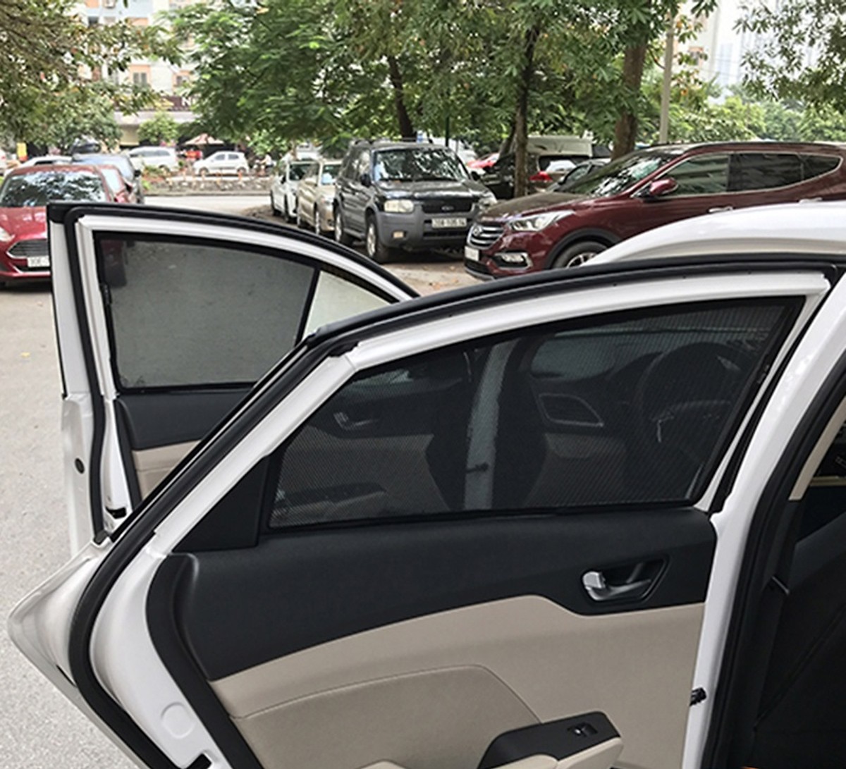 Bộ rèm chắn nắng theo xe HUYNDAI ACCENT 2022 vải lưới gắn nam châm hút