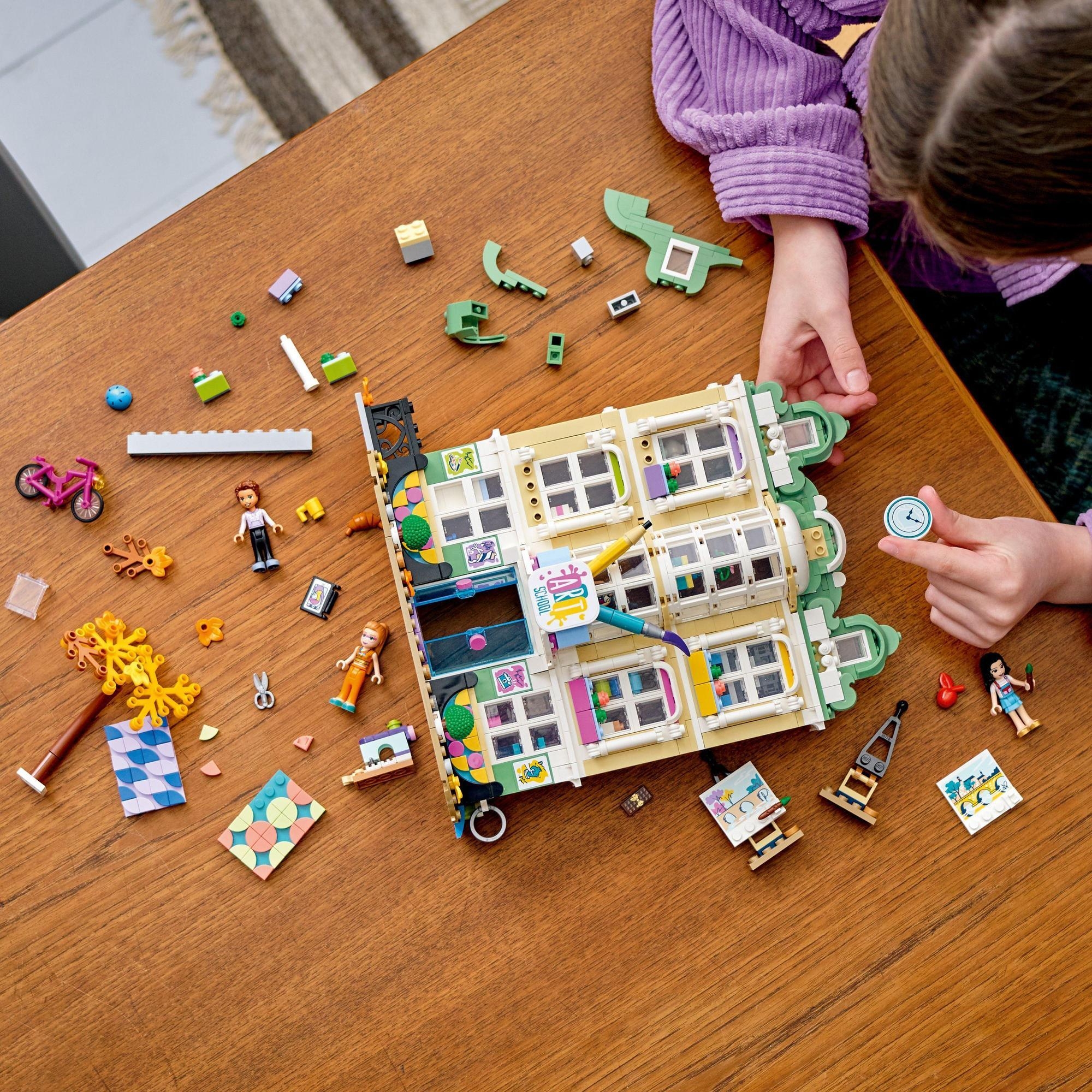 LEGO Friends 41711 Trường hội họa của Emma (844 chi tiết)