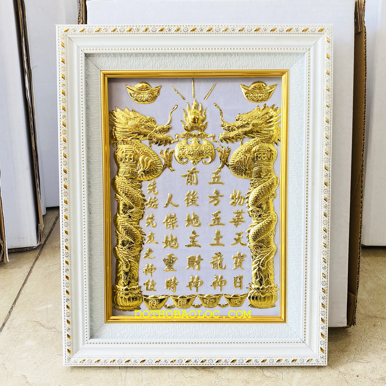 Bài vị Thần Tài Thỏ Địa dát vàng 24 K Cao 60cm x Ngang 42cm – Nền trắng, Có đèn