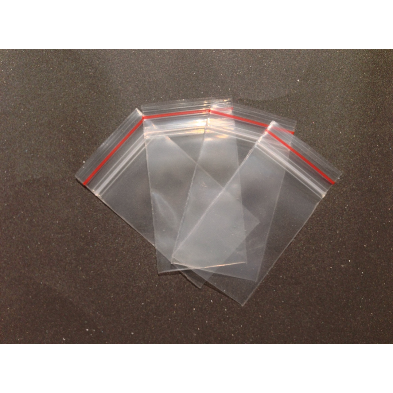 Túi zip chỉ đỏ - Size 4x7 cm