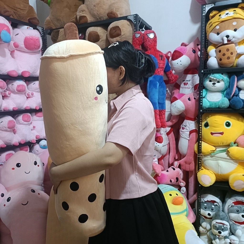 Gối ôm hình ly trà sữa trân châu cute - Size 80cm đến 1m - Quà tặng gấu bông êm mịn cho bé.