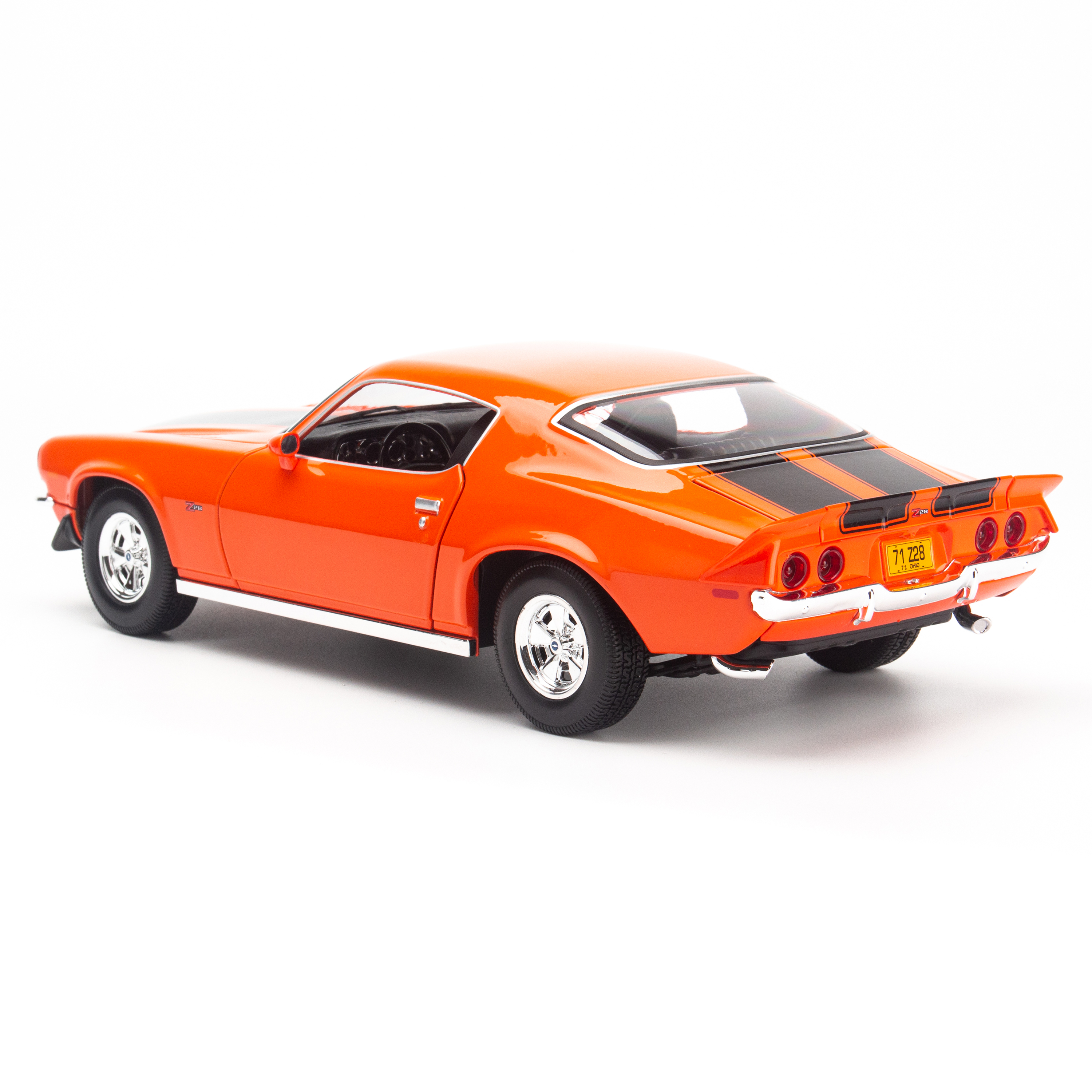 Mô hình xe Chevrolet Chevelle SS454 Sport Coupe 1971 1:18 Maisto - 31890