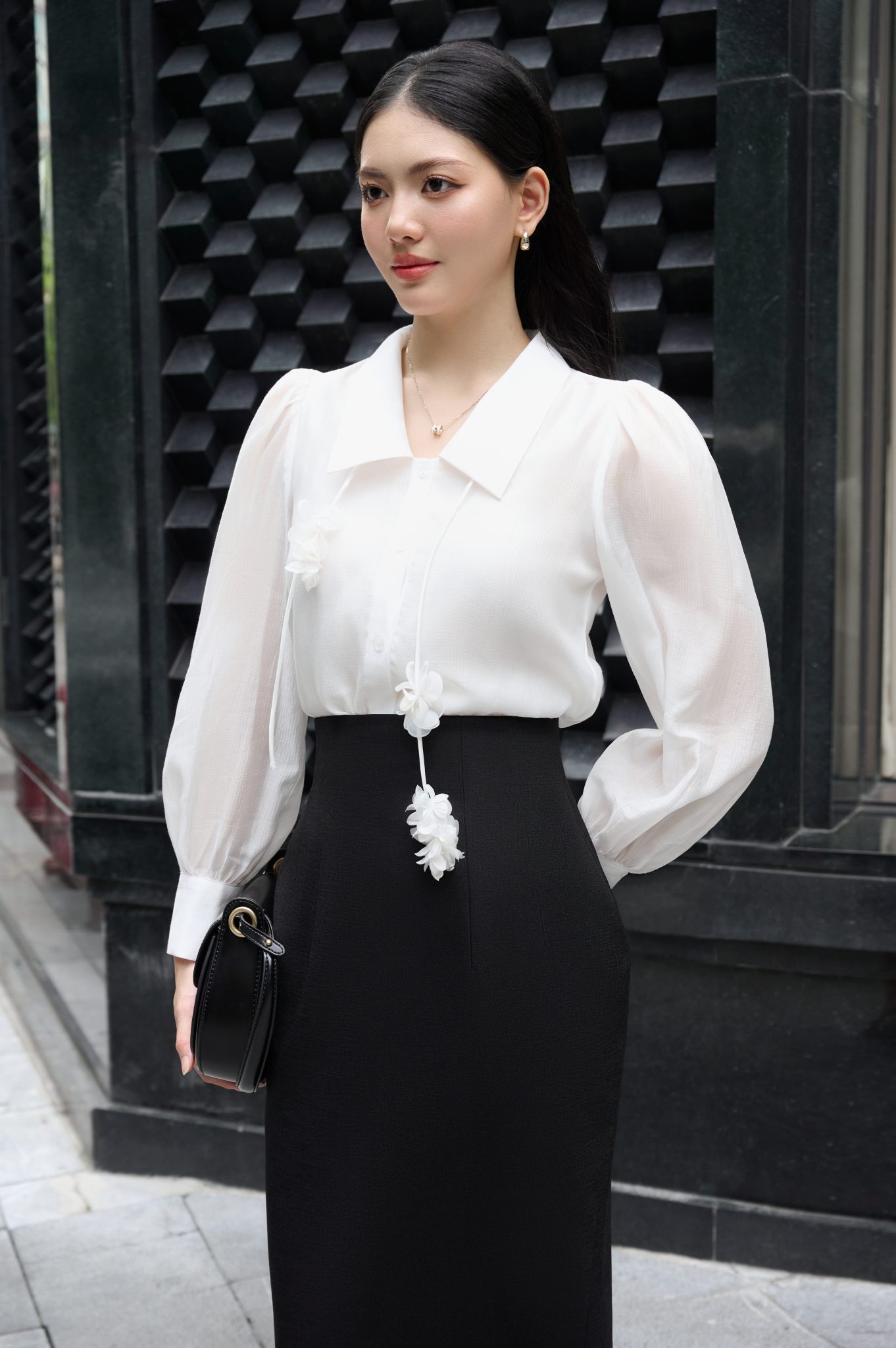 Valen Shirt - Áo sơ mi tơ vai nhún bồng nhẹ thiết kế cao cấp WHITE CHIC