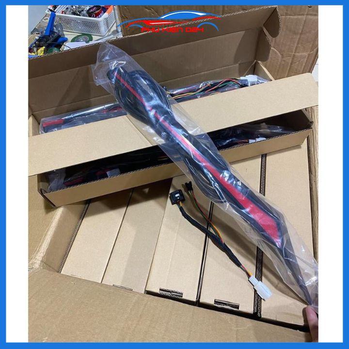 Ốp tay cốp sau có đèn led cho CX5, CX-5 2018-2019-2020-2021 ánh sáng đỏ trang trí xe