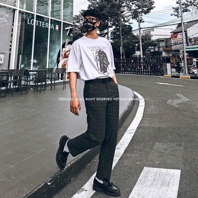 Áo Thun In Hình Đầu Người TeeHolic - Màu Trắng Xanh Tan