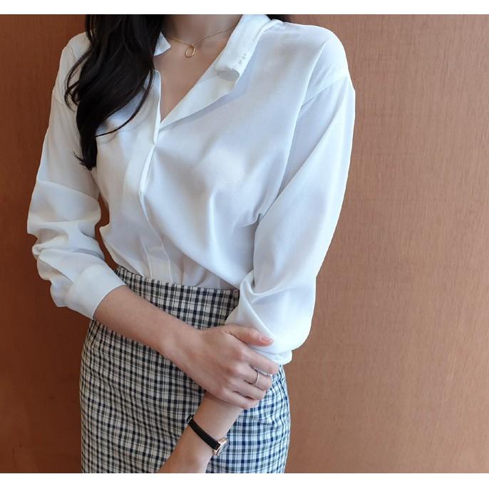 Q2080720 ÁO SƠ MI TRƠN MÀU GIẤU NÚT
