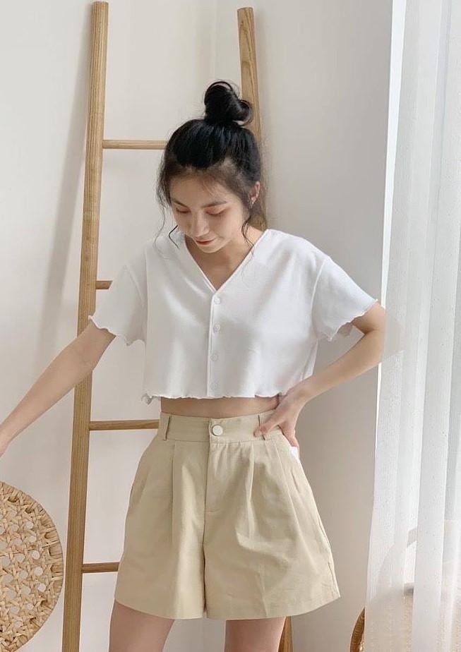 Áo Croptop Lai Gợn Cổ V Phối Nút (vải siêu đẹp)