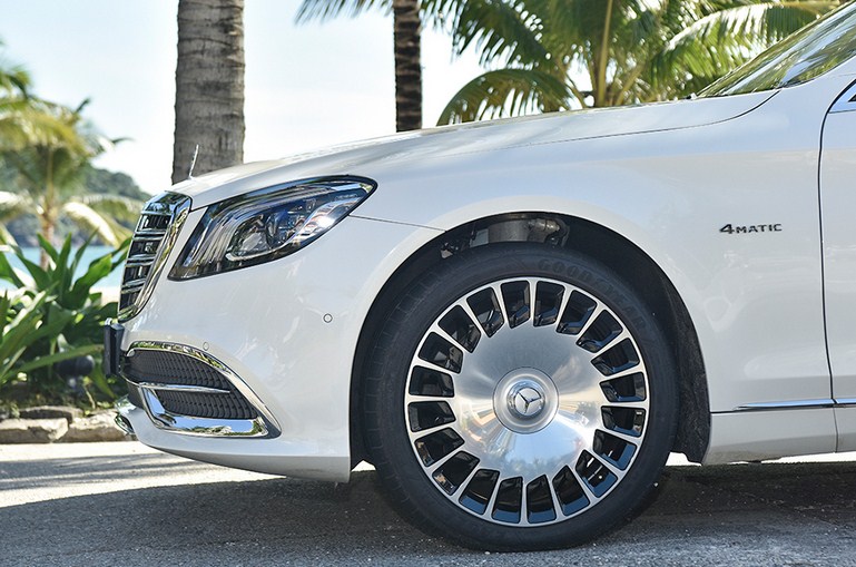 Logo chụp mâm, ốp lazang thiết kế cho bánh xe ô tô một số dòng Maybach TY-165, chất liệu hợp kim nhôm nhựa ABS