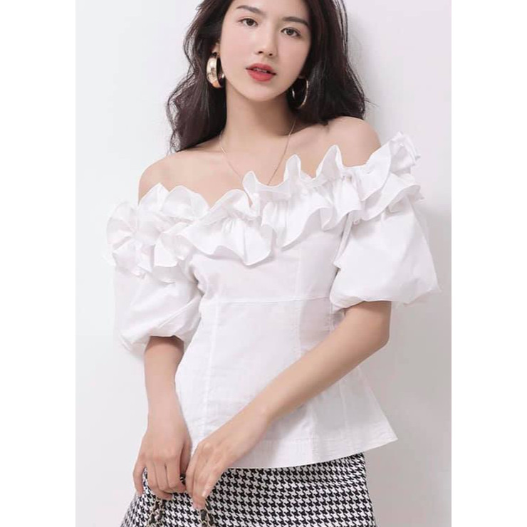 Áo trễ vai viền bèo tay phồng