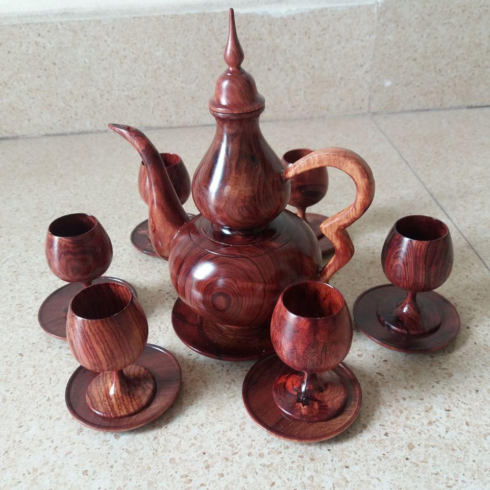 Ấm chén gỗ cẩm lai combo bộ 1 ấm+ 6 chén+ 7đĩa