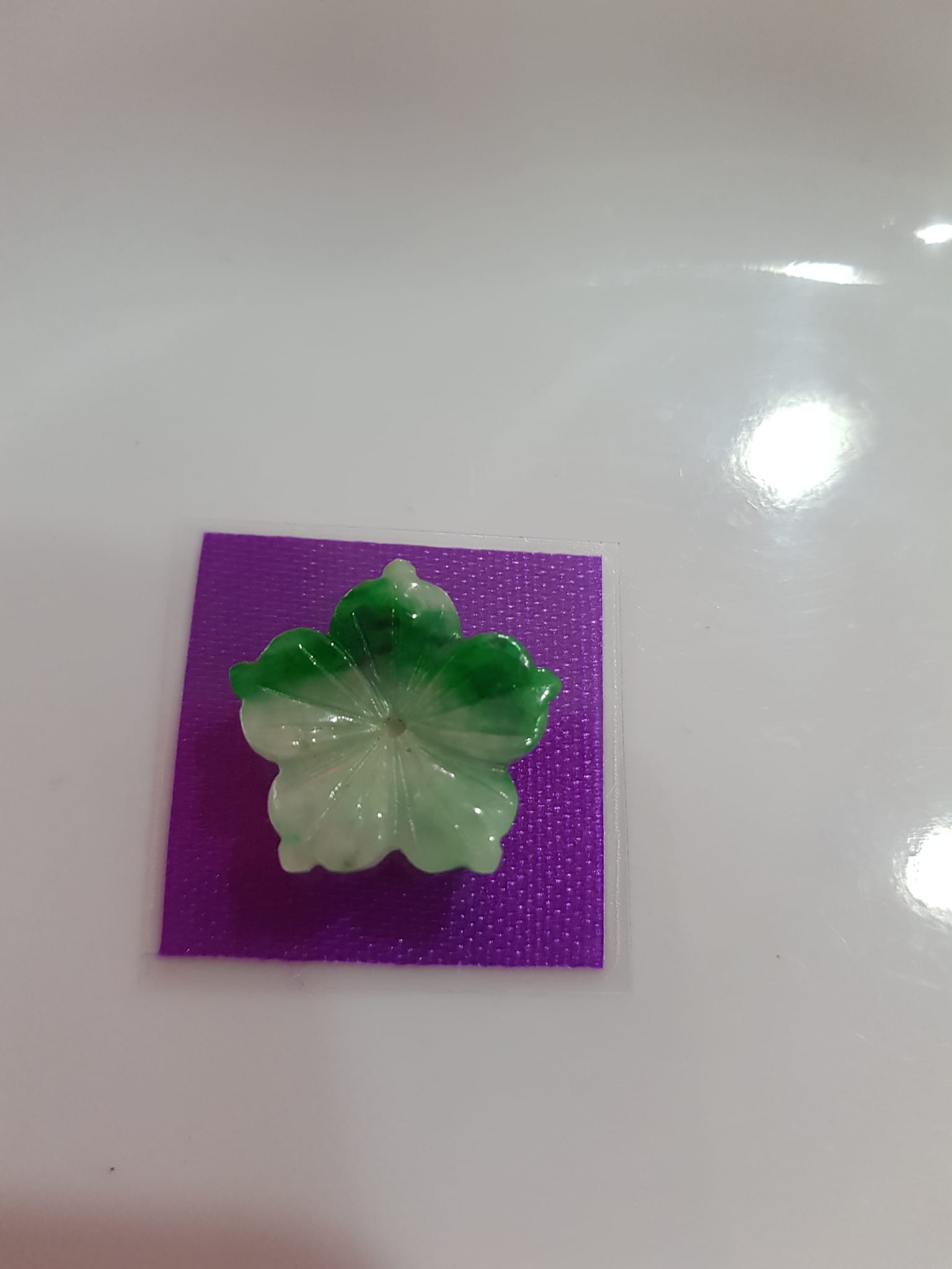 Mặt Dây Chuyền Bông Hoa Mai Mới Đẹp Trắng Xanh Lý nửa vầng trăng Size 18mm x dầy 3mm Đá cẩm thạch tự nhiên sáng bóng đẹp nữ bọc vàng đeo sang đẹp lắm ạ