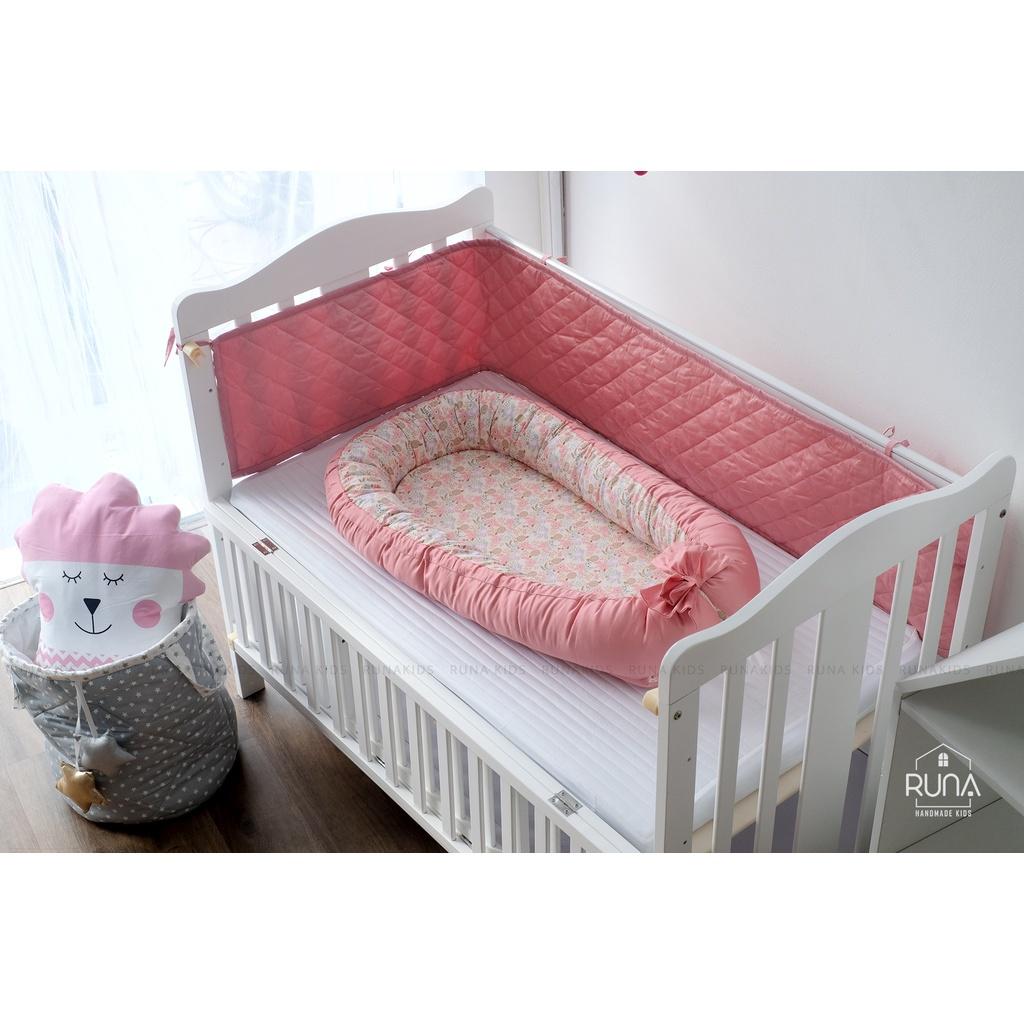 Quây cũi mỏng kích thước 1m2 RUNA KIDS chất liệu Satin cao cấp mềm mịn thoáng mát an toàn cho làn da em bé