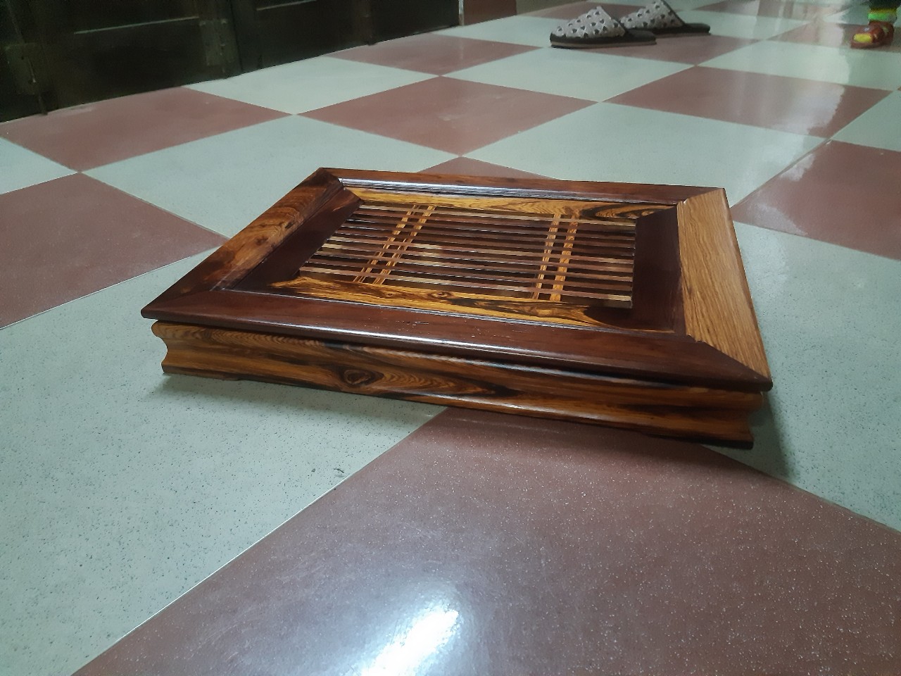 Khay trà phẳng kiểu nhật gỗ cẩm lai kích thước 36 x 46 cm