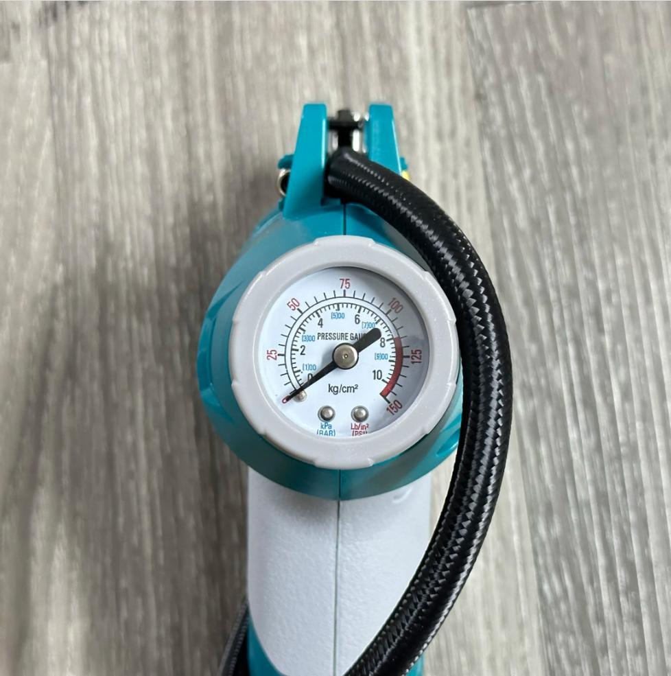MÁY BƠM HƠI CẦM TAY TỰ ĐỘNG DÙNG PIN LITHIUM 20C  (1 pin 2.0Ah +sạc) TOTAL TACLI20011 - HÀNG CHÍNH HÃNG