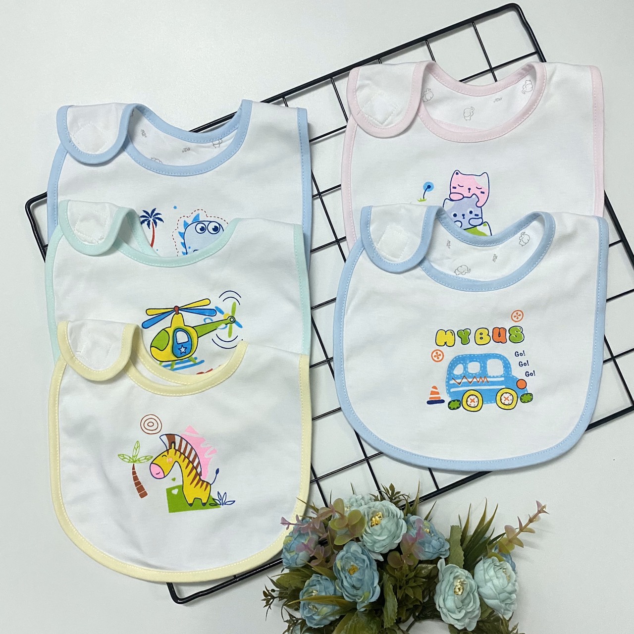 Túi 3 Cái Yếm Sơ Sinh 2 Lớp Cotton JOU - TomTombaby - Miếng dán mềm, chất vải cotton thấm hút tốt - 1 Size 0-12 Tháng