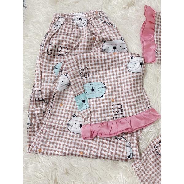Bộ pijama caro ngắn tay hoạ tiết mèo con dễ thương