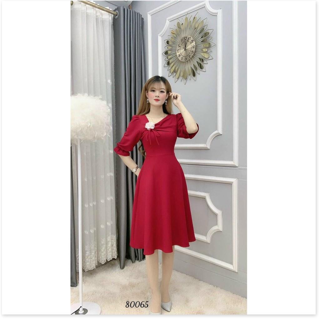 ĐẦM FORD ĐÍNH HOA TRÊN ÁO SIÊU XINH