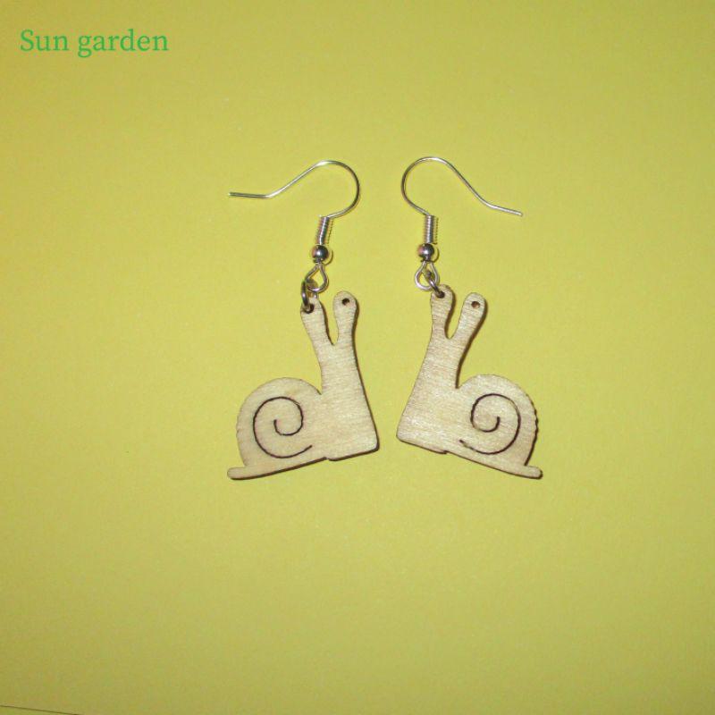 BÔNG TAI GỖ ỐC SÊN DỄ THƯƠNG BTOS