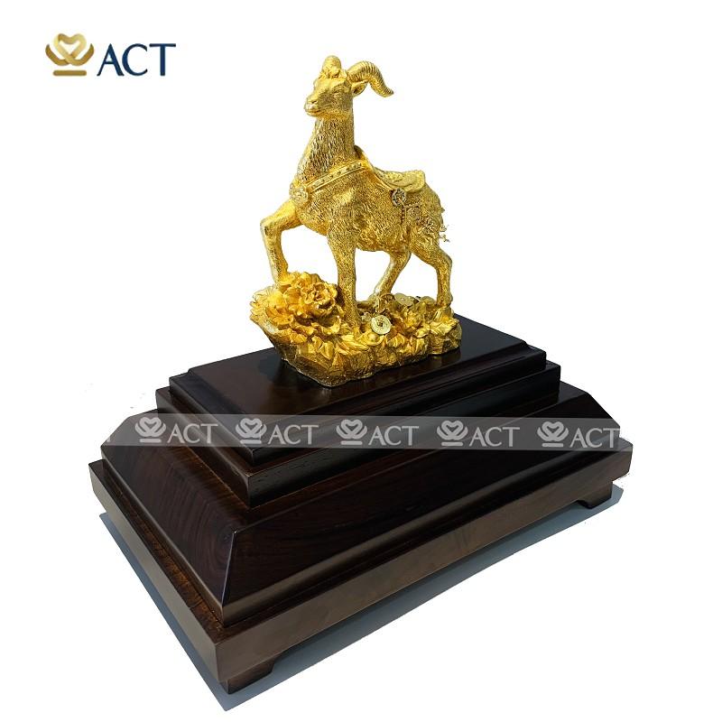 TƯỢNG DÊ DÁT VÀNG