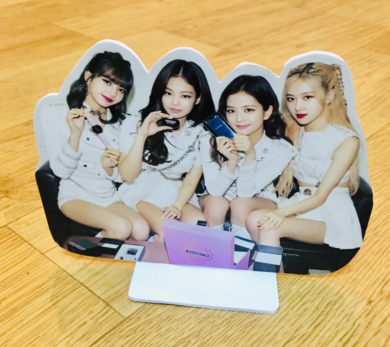 Standee Blackpink mẫu ngẫu nhiên